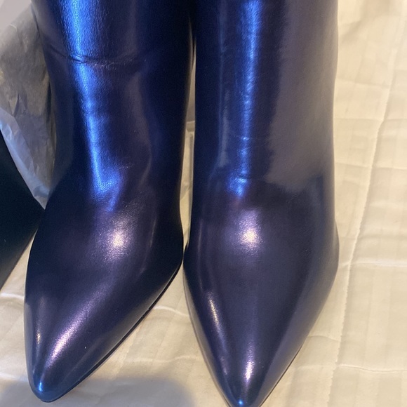 Boots - Picture 5 of 7